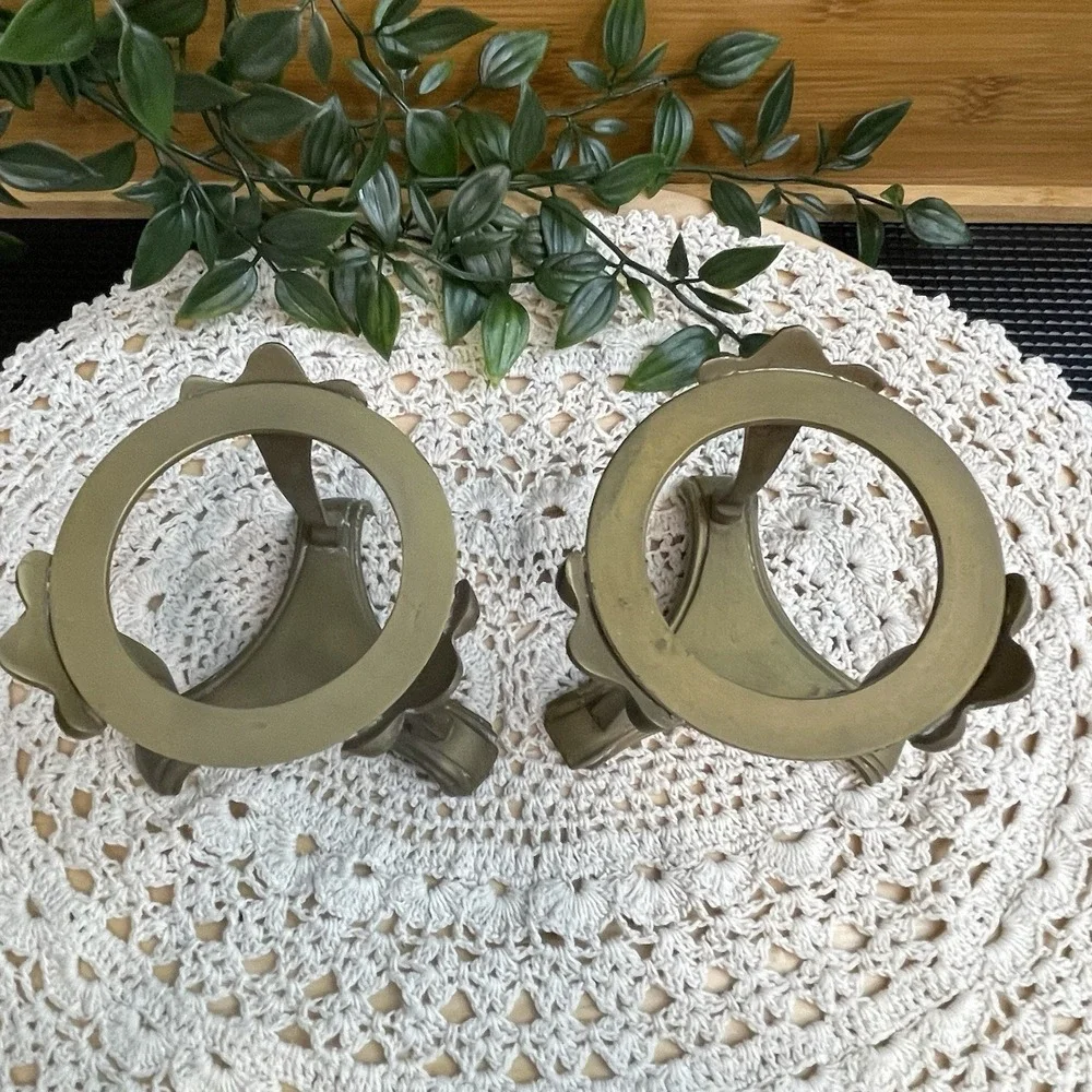 Vtg Brass Sphere Stand Pair Mid Century Crystal Ball Orb Egg Pedestal Holder Set